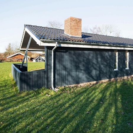 8 Person Holiday Home In B Rkop Egeskov  Экстерьер фото