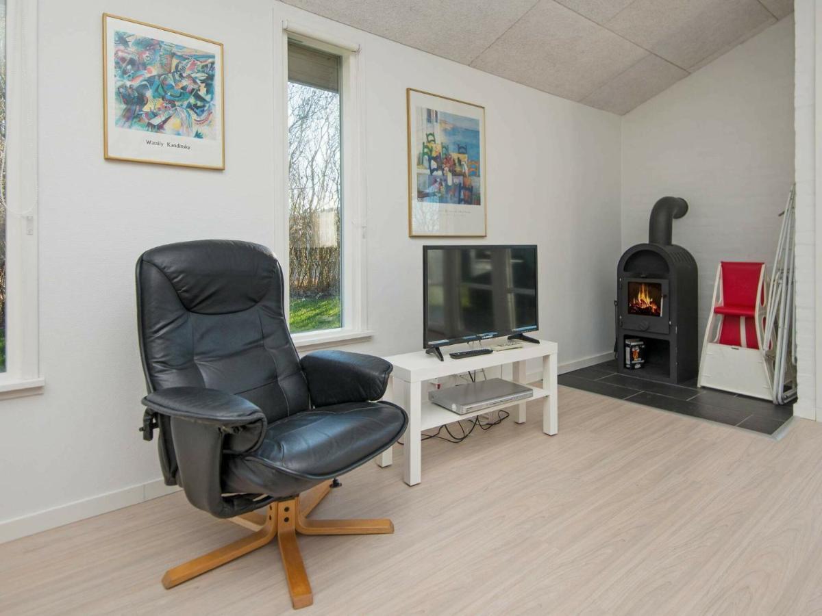 8 Person Holiday Home In B Rkop Egeskov  Экстерьер фото
